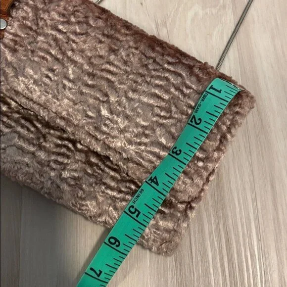 United Colors of Benetton teddy shoulder bag - Picture 3 of 11